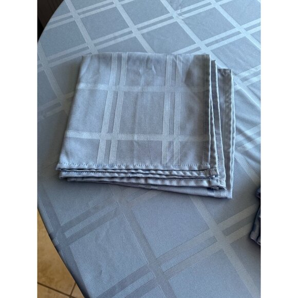 Blue Rectangle Tablecloth and 8 Cloth Napkins 98x60 Approx - Picture 3 of 6
